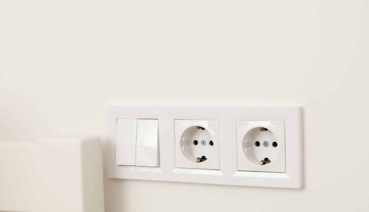 Como limpar interruptores e tomadas sem medo e rapidinho