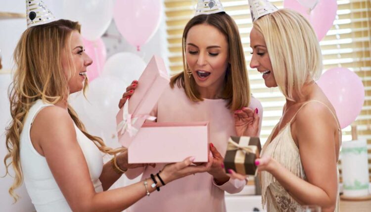 Como montar uma festa de aniversário feminina linda e barata