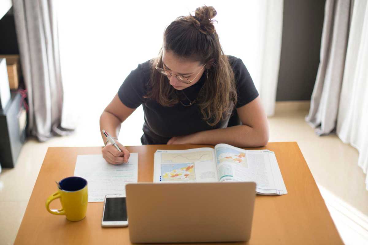 Como organizar os estudos sem surtar na rotina de preparação