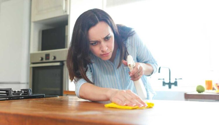 Como tirar manchas teimosas e manter a casa cheirosa por horas