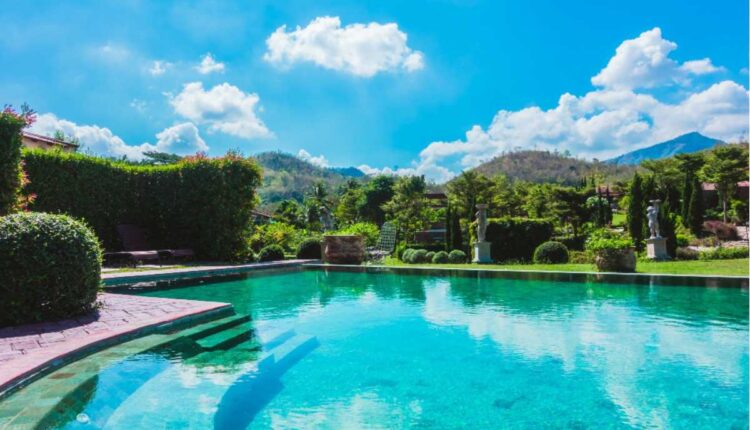 Dicas para ter uma piscina linda e prática na sua casa