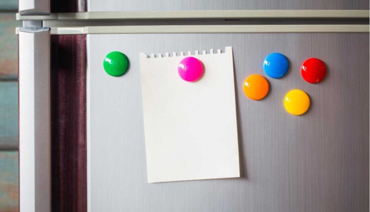 Por que lotar a geladeira de ímãs pode ser uma péssima ideia